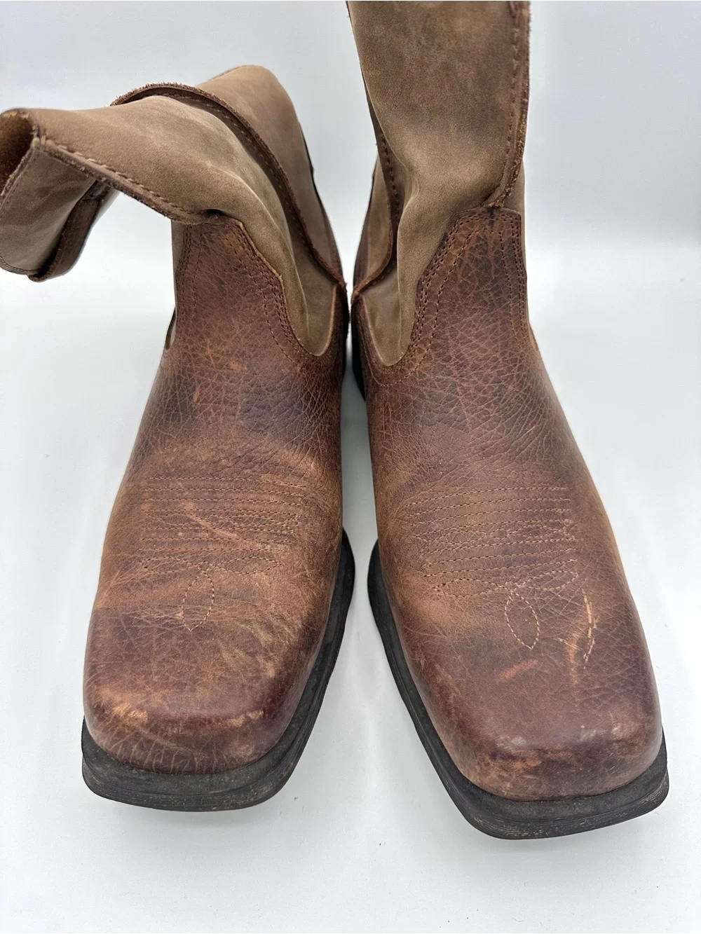 Ariat Men’s Rambler Square Toe Western Boots
